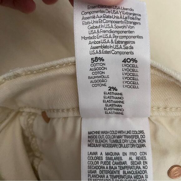 Mother High Waisted Rascal Ankle Frey Jeans in Chalk it Up - Picture 8 of 9